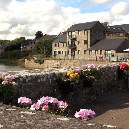 Castle Pond House Daire Pembroke Dış mekan fotoğraf