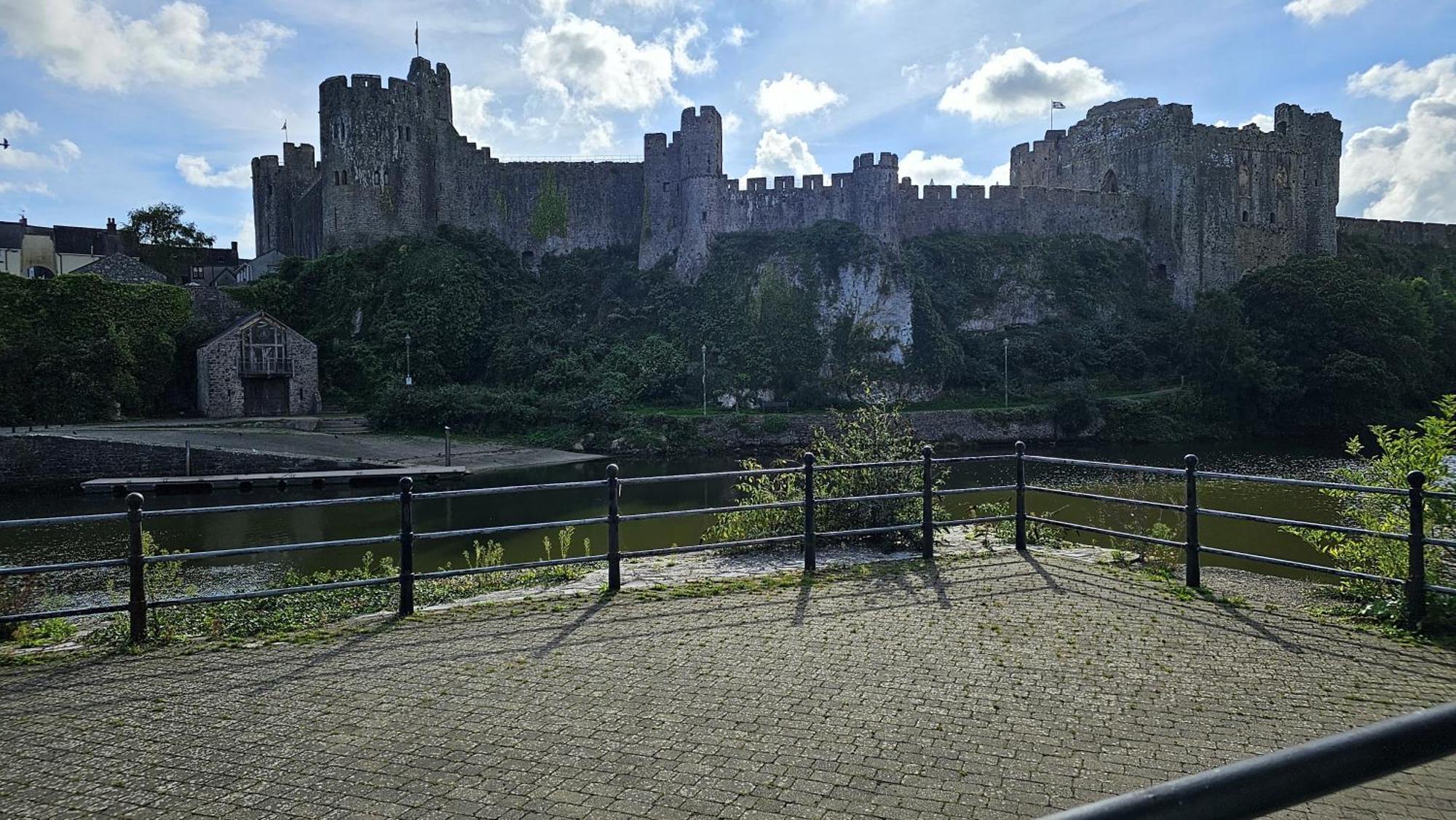 Castle Pond House Daire Pembroke Dış mekan fotoğraf